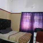 Room Parow, Cape Town