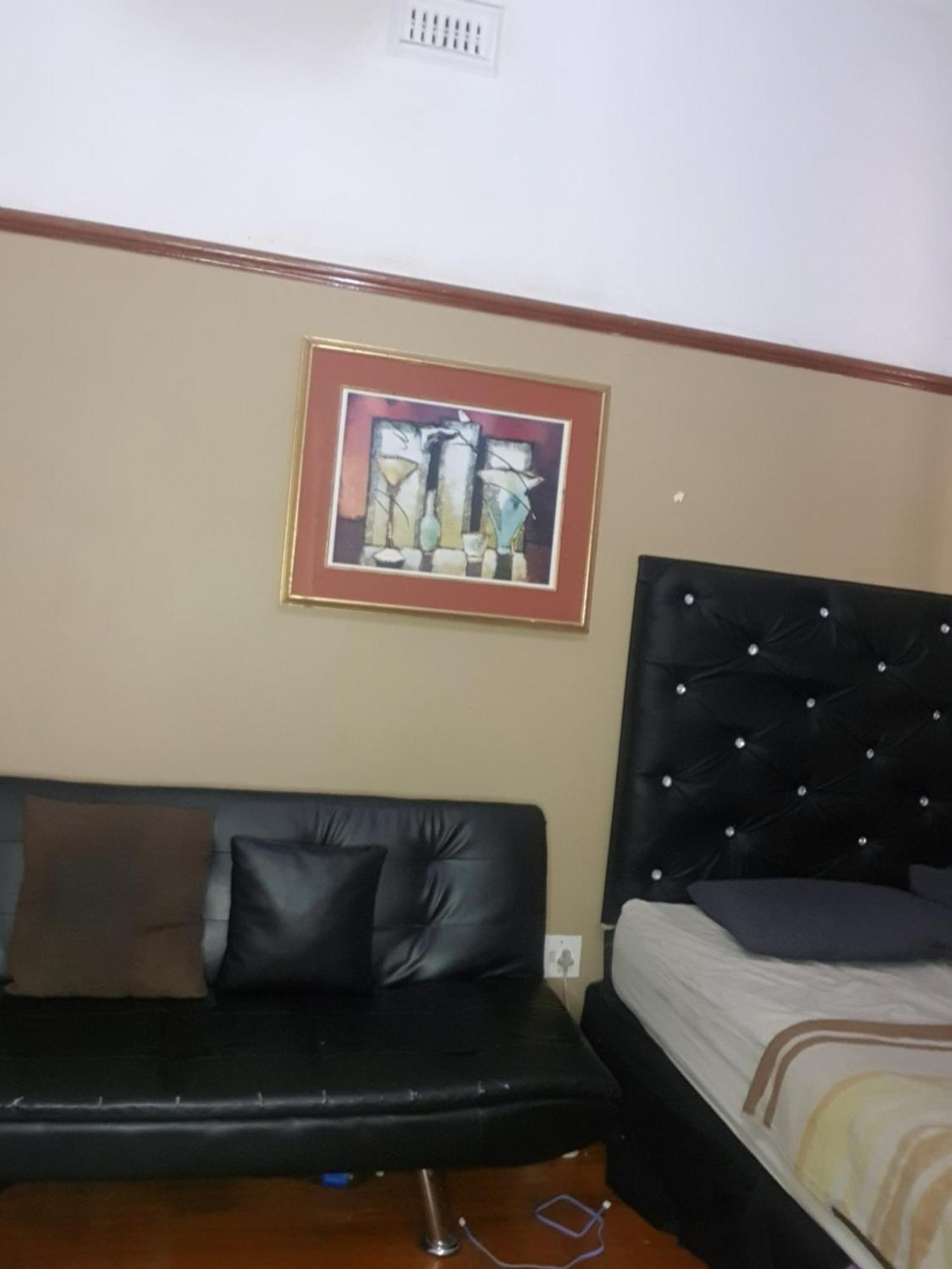 Parow, Homestay